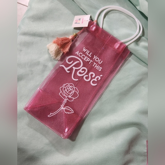 Bundle of Wine Totes (6 total) - Picture 4 of 10